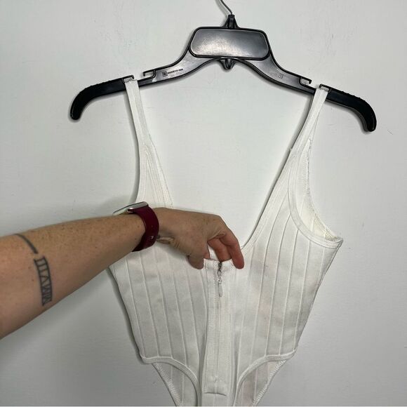 House of CB Perle Ribbed Bodysuit S - Picture 3 of 8